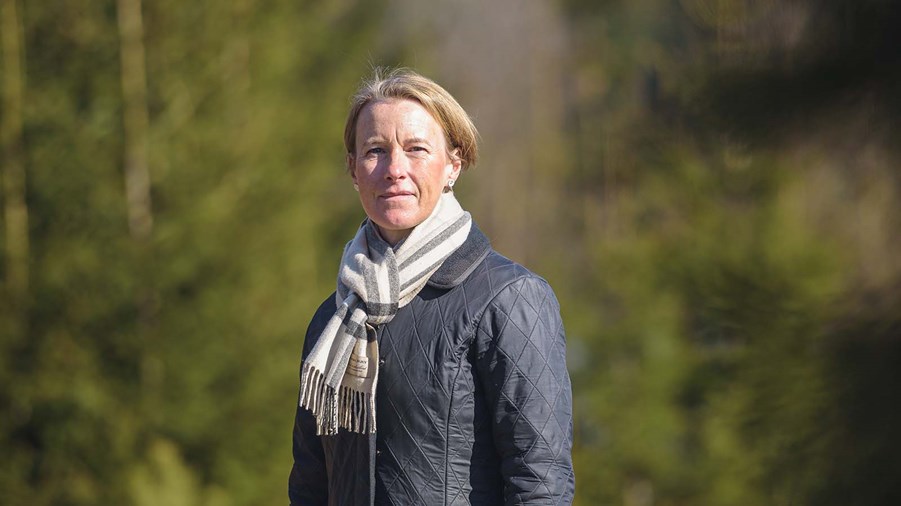 viveka beckeman ute i skogen